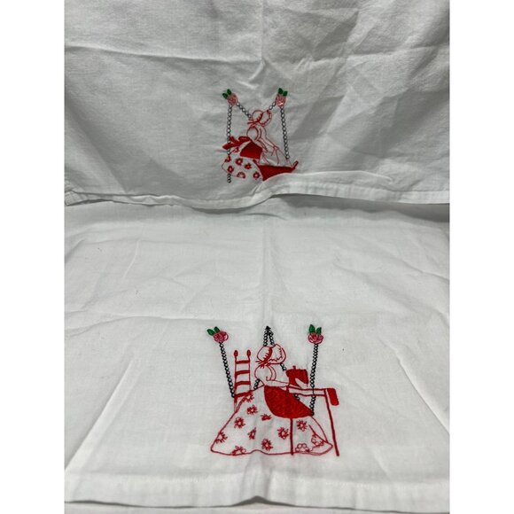 Vintage Hand-Embroidered White hand towels With Red Lady Design - Picture 4 of 4